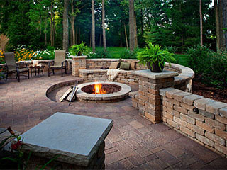 Fire Pit & Fireplace