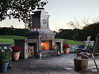 Fire Pit & Fireplace